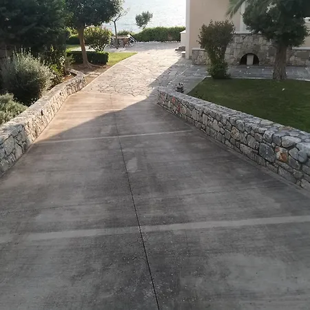 Messinian Blue Seaside 칼라마타