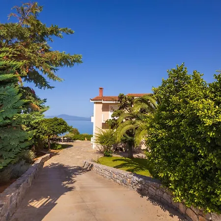 Messinian Blue Seaside Villa *