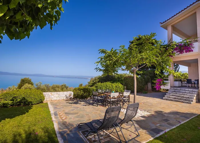 Messinian Blue Seaside Villa *
