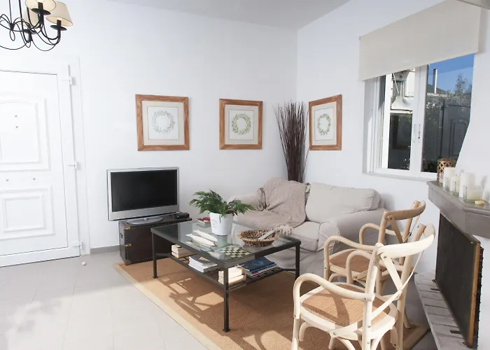 Messinian Blue Seaside Villa Kalamáta