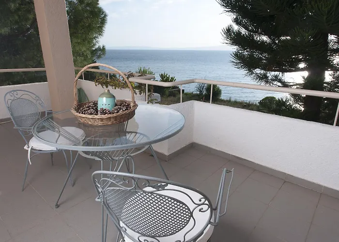 Messinian Blue Seaside Villa *