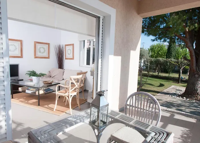 Messinian Blue Seaside Villa Calamata